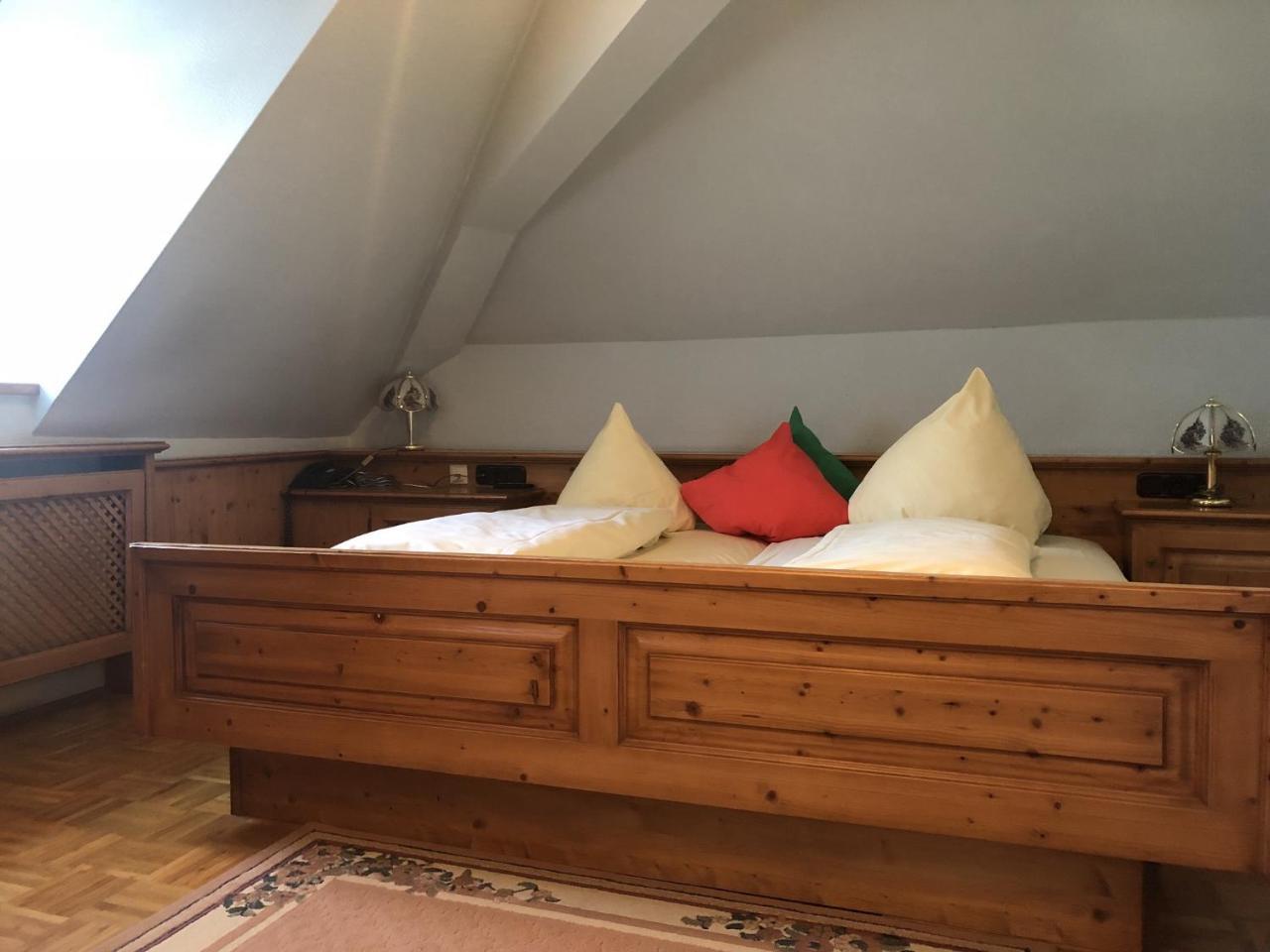 Landgasthof Schmidbaur Donauwörth Buitenkant foto